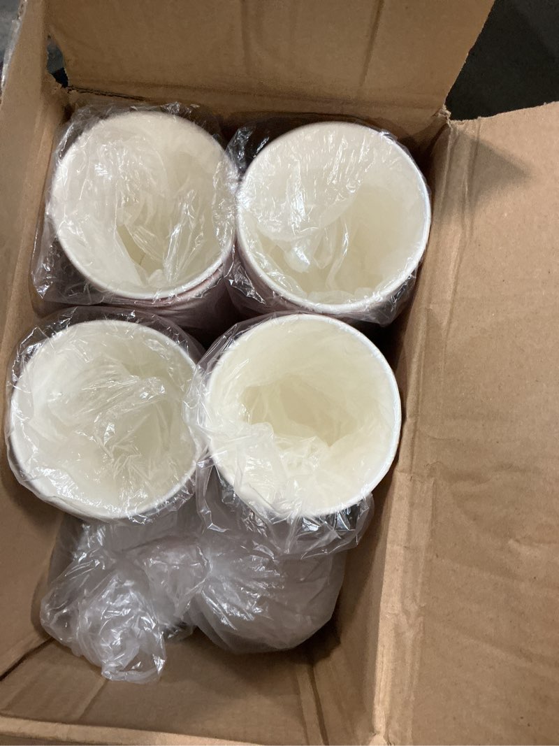 Condition photo showing Good Condition for 100 Pack 16 oz Christmas Disposable Coffee Cups with Snap-on Lids - for Hot or Cold Drinks, Paper Coffee Cups for Xmas Holiday Table Decorations Party Supplies, 5 Assorted Christmas Styles