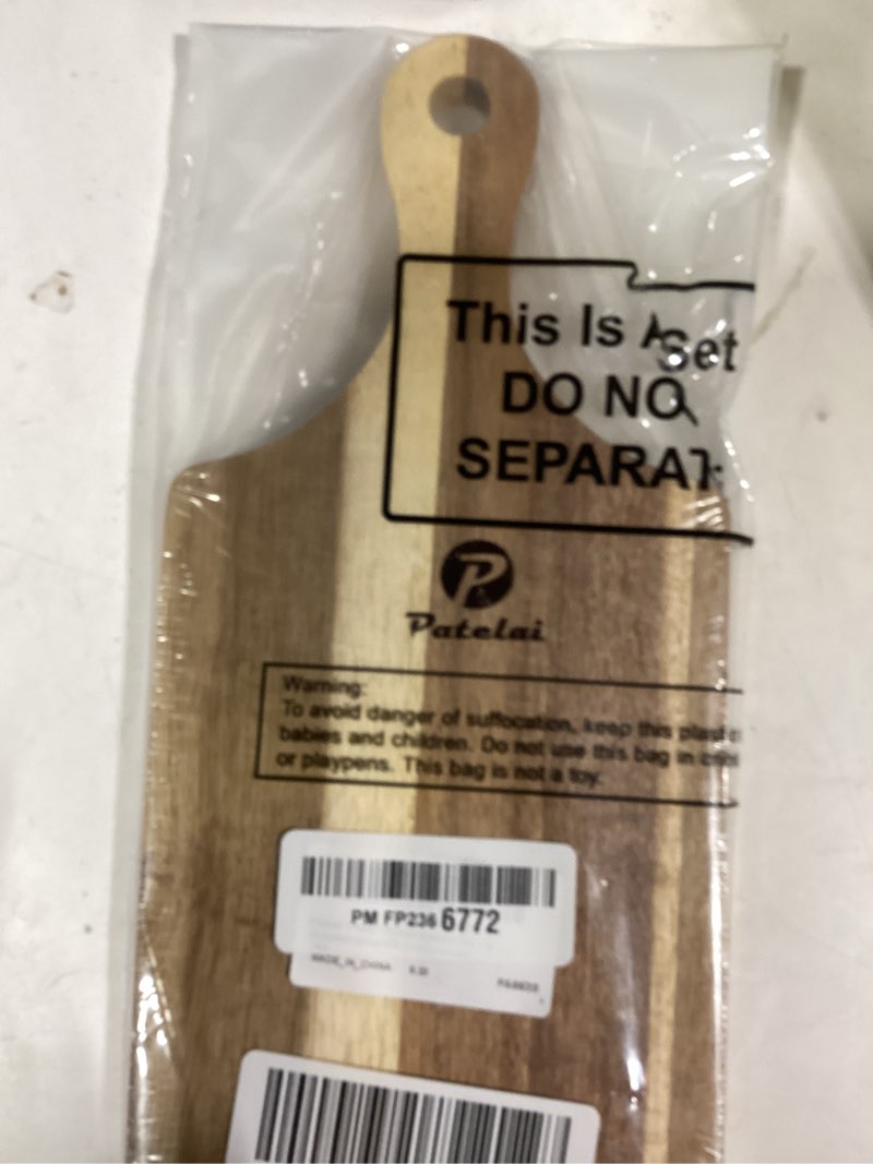 Condition photo showing Good Condition for Similar productZeQi Acacia Wood Cutting Board with Handle 13.7''X7'' / Charcuterie Board/Serving Board/Cheese, Bread, Vegetables & Fruits Serving Board (Rectangular) Small-Rectangular-13.7X7