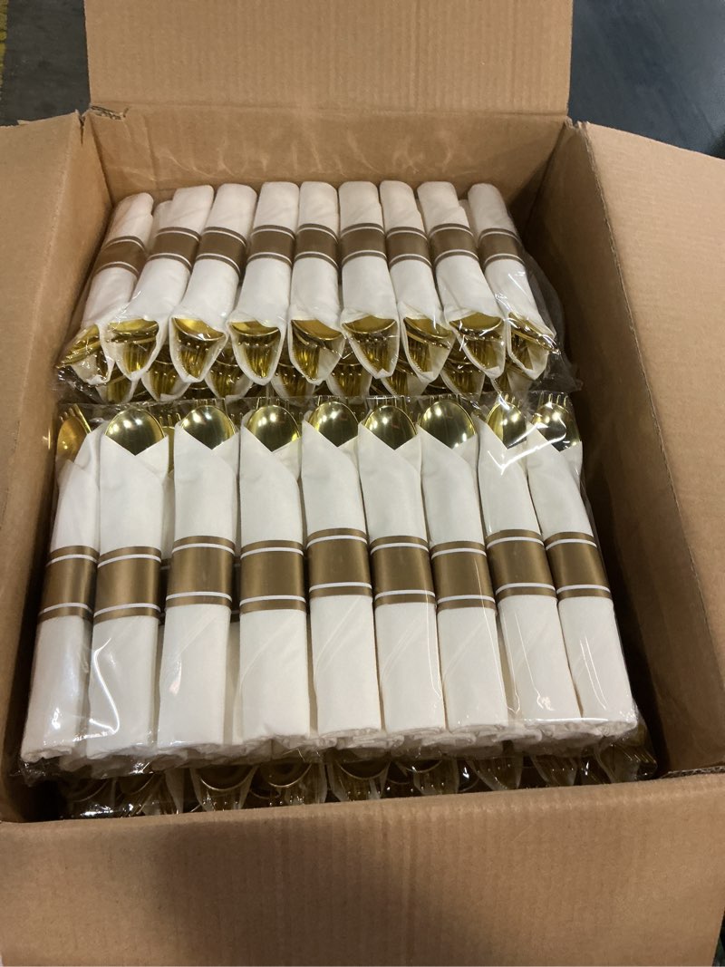 Condition photo showing New/Like New for BESTVIP 700PCS Gold Plastic Dinnerware Set for 100 Guests, Disposable Plates for Party, Include: 200