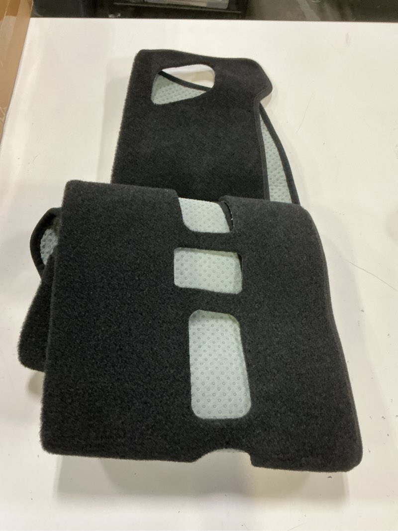 Condition photo showing Good Condition for kust black dash cover for chevrolet/chevy trax 2024 2025 2026 polyester dashboard cover non-slip interior accessories for chevrolet/chevy trax custom fit dash mat sunshade windshield no glare trax 22-26(black)