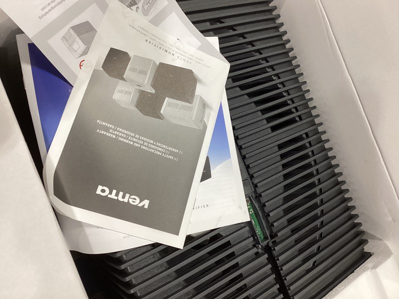 Condition photo showing As Is for Venta LW45 Original Humidifier Black - Filter-Free Evaporative Humidifier for Spaces up to 600 ft² Black 600 ft²