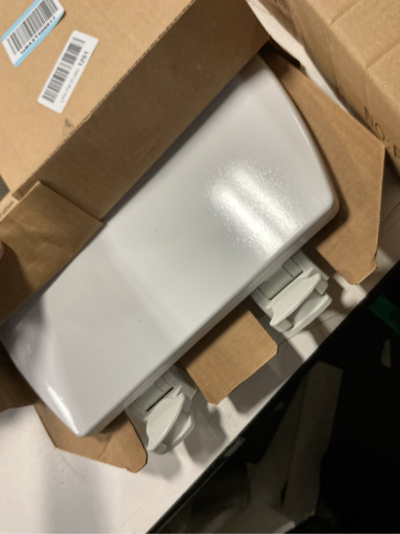 Condition photo showing Good Condition for bemis 1500ec 390 lift-off wood elongated toilet seat, cotton white (pack of 1) elongated basic