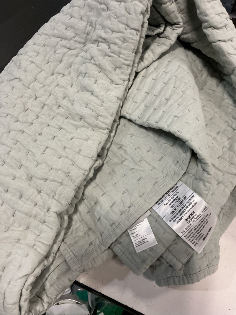 Condition photo showing Good Condition for european linen cotton stitch quilt set mint king/cal king