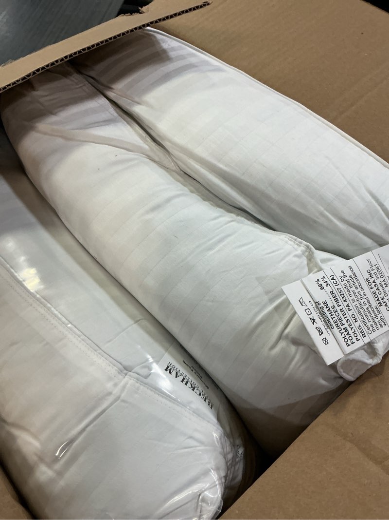 Condition photo showing Good Condition for Beckham Hotel Collection Shredded Memory Foam Pillow 2-Pack Queen | Adjustable Fill Cooling Bed Pillows for Side, Back & Stomach Sleepers Queen (Customizable Foam)