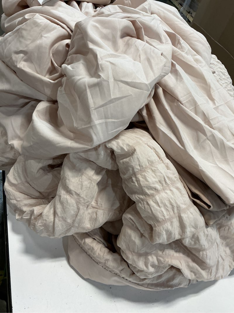 Condition photo showing Good Condition for MUXHOMO 7 Pieces King Comforter Set, Seersucker Bed in a Bag King Size, All Season Luxury Bedding Set with Comforter, Flat Sheet, Fitted Sheet, Pillowcases & Shams, Beige King (104"x90") 01 - Beige