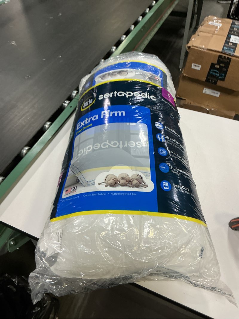 Condition photo showing As Is for Digital Decor 100% Cotton Hotel Pillows, U.S. Made Hypoallergenic Pillows with Down Alternative Fiber Fill for Side & Back Sleepers, Set of 2, Three Comfort Levels, (Soft, Medium, Firm) Soft Silver / Soft Standard (Pack of 2)