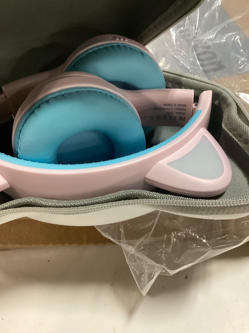 Condition photo showing New/Like New for ifecco kids wireless headphones with case,cute led light up cat ear children girls bluetooth 6.0 hea