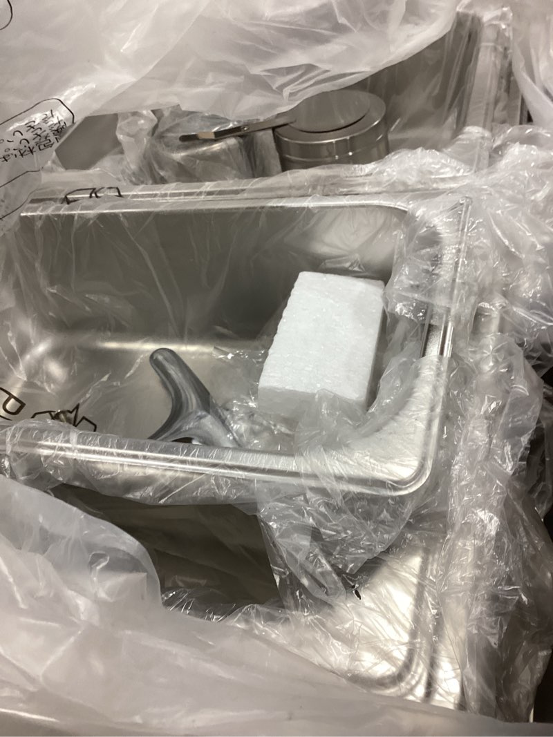 Condition photo showing Good Condition for 13 qt roll top chafing dish buffet set, stainless steel food warmer with perspective window for parties, birthday, hotels and weddings,1 full&2 half&3 third size food pan and 1 water pan
