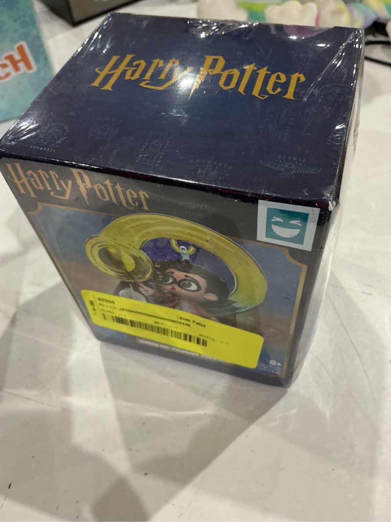 Condition photo showing Good Condition for happy haul harry potter™ cliff hangers hover figure 2” surprise collectible blind box toy with display stand short-run drop ages 8+