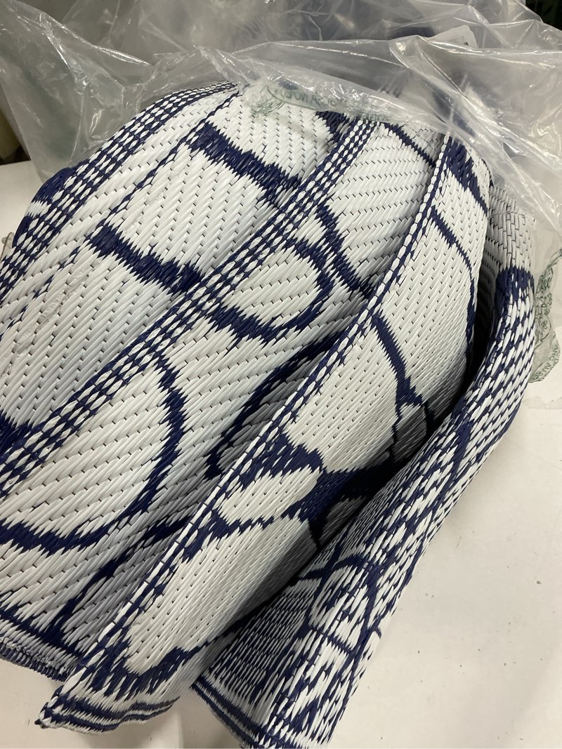 Condition photo showing Good Condition for mat