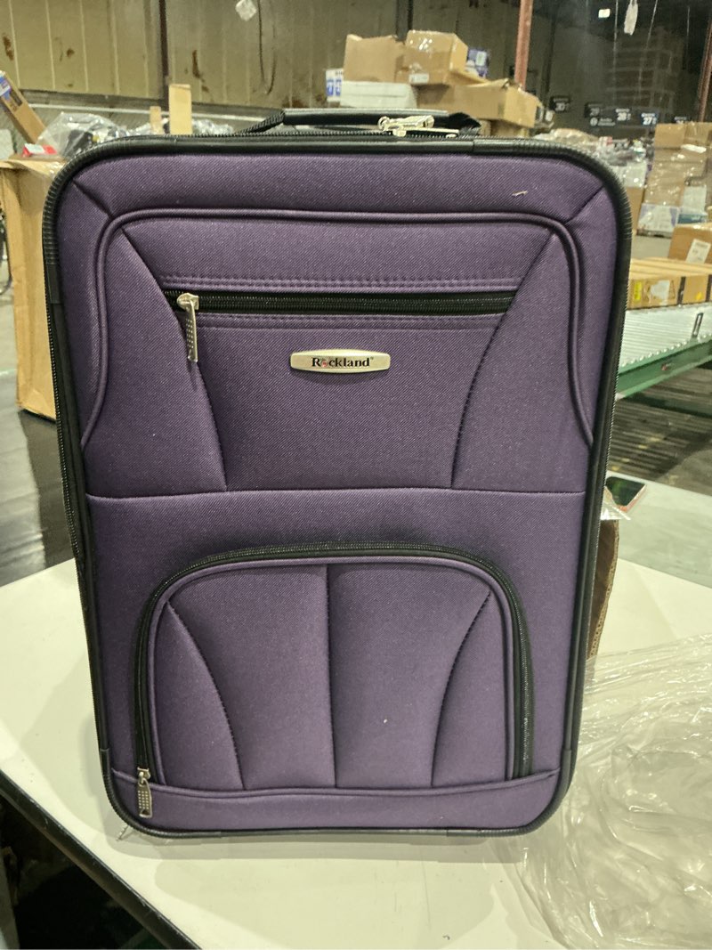 Condition photo showing Good Condition for rockland rio 2-piece carry-on luggage set