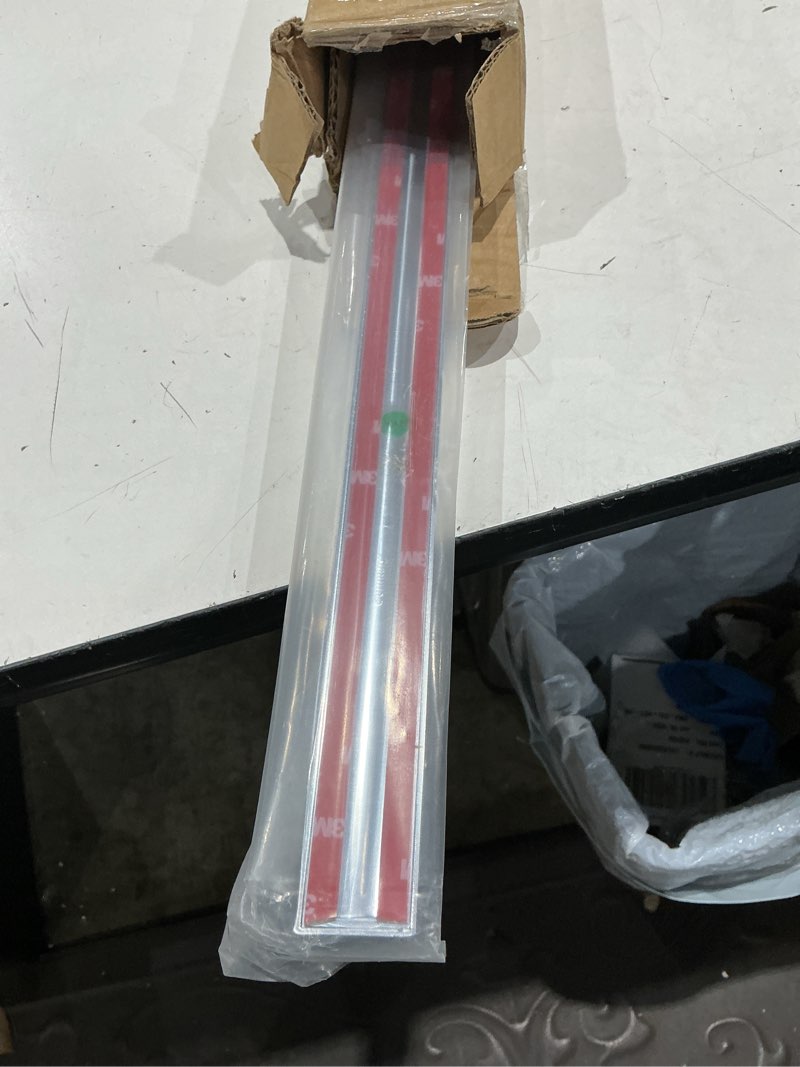 Condition photo showing Good Condition for chrome body side door trim set, 4pcs, fit for glk class x204 2008 to 2015, enhance the appearance of your vehicle
