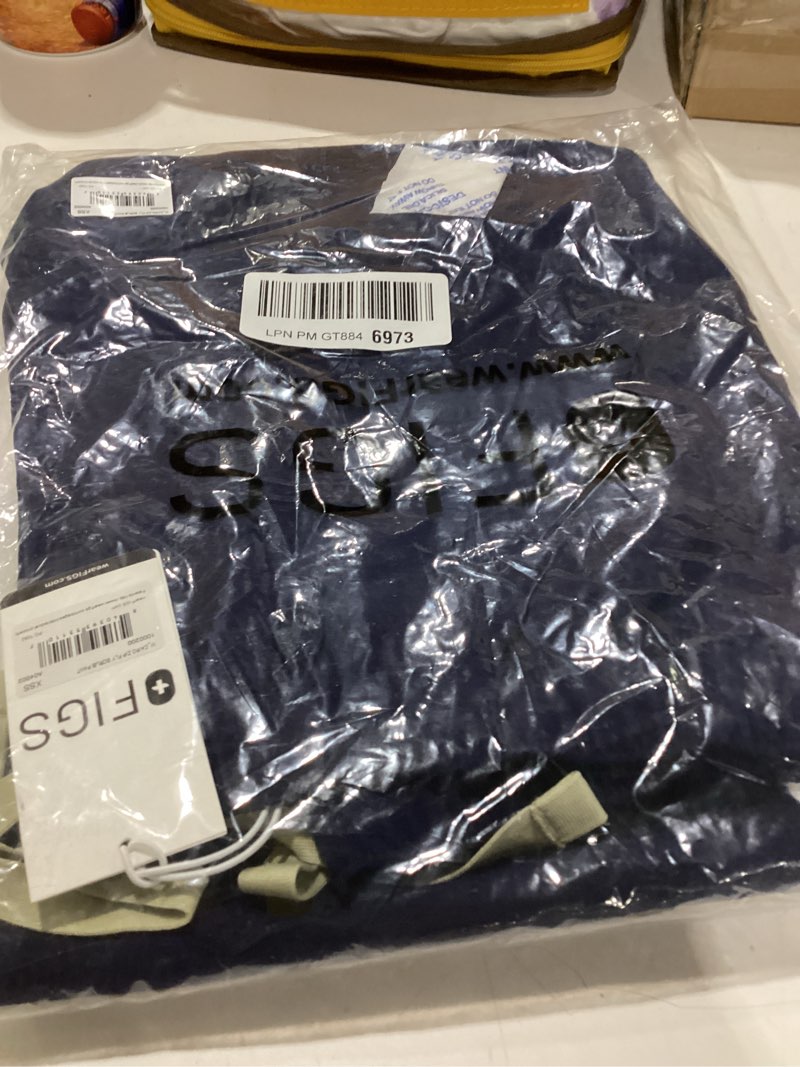 Condition photo showing Good Condition for figs cairo cargo scrub pants for men — classic straight leg fit, 9 pockets, 4-way stretch, anti-wrinkle short x-small navy blue