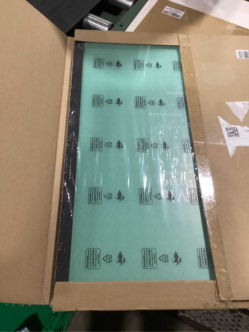 Condition photo showing Good Condition for LaVie Home 17 x 21 Picture Frame, 21x17 Poster Frame with High Definition Plexiglass, Horizontal or Vertical Wall Gallery 17 x 21 Poster Frames Suitable for Photos, Artworks, Posters,Puzzle, Black 1pc 17x21 Black