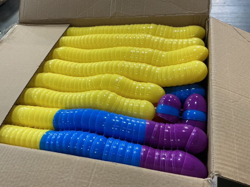 Condition photo showing Good Condition for 200 pack 3 inch large fillable plastic easter eggs bulk include 6 surprise golden eggs, bright color empty easter eggs for easter hunts, basket stuffers fillers, easter party favors classroom prize 200 pack-3.15 inch
