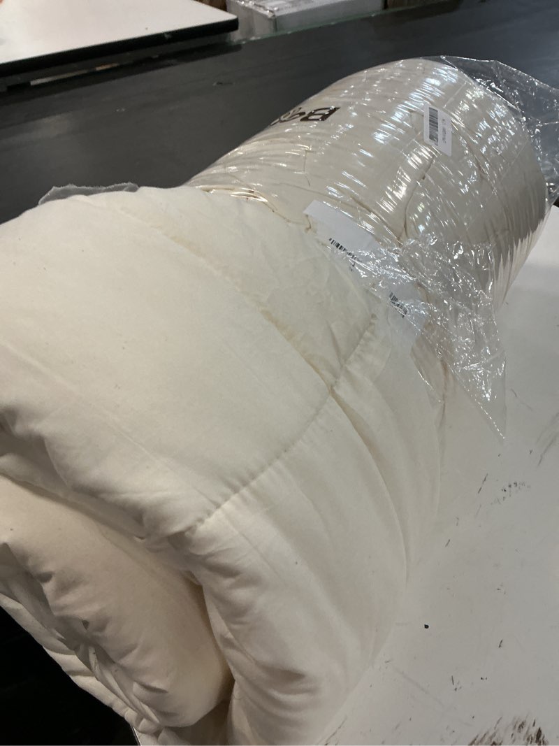 Condition photo showing Good Condition for bedsure comforter duvet insert - quilted comforters cal king size, all season duvet, gentlesoft down alternative bedding, with 8 tabs, gifts for women/men, cream,cal king 102 x 96 inches cream california king