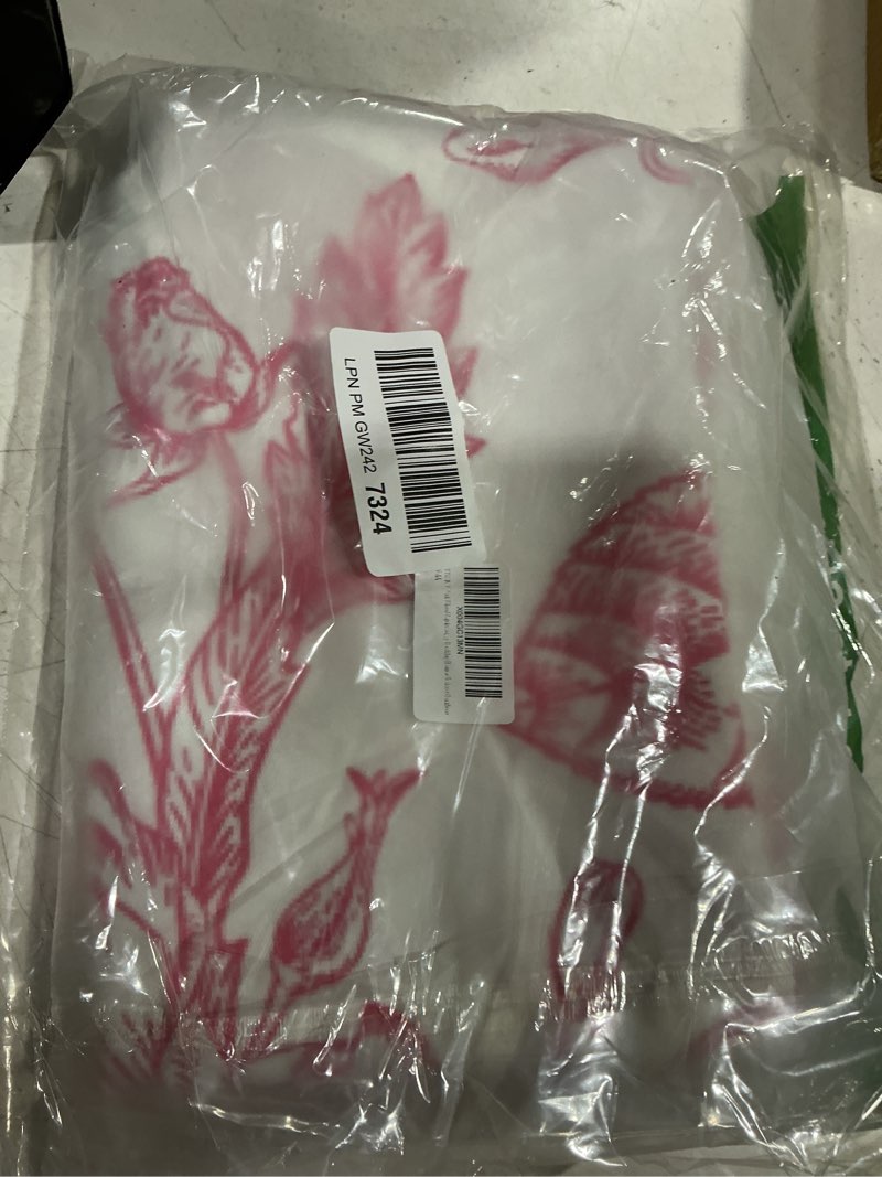Condition photo showing Good Condition for betginy pink floral tablecloth 60 x 84 inch rectangle chinoiserie flowers decorative table cloth rustic fabric farmhouse washable table cover for picnic party holiday home indoor outdoor 60" x 84" (rectangular) pink floral