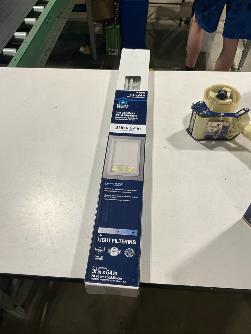 Condition photo showing Good Condition for project source light filtering 1-in slat width 31-in x 64-in cordless white vinyl light filtering mini-blinds