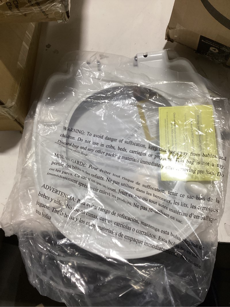 Condition photo showing Good Condition for Bath Royale Slow Close Toilet Seat Round BR283-00 Heavy Duty & Scratch Resistant, Fits All Toilet Brands, MasterSuite Series Round White