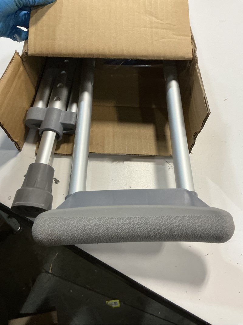 Condition photo showing Good Condition for Medline Youth Aluminum Guardian Crutches for Kids, Adults & Seniors 4’6”–5’2”Tall, Walking Aid for Reliable Balance, Comfortably Holds Up to 300 lbs. Small, 4'6"-5'2"