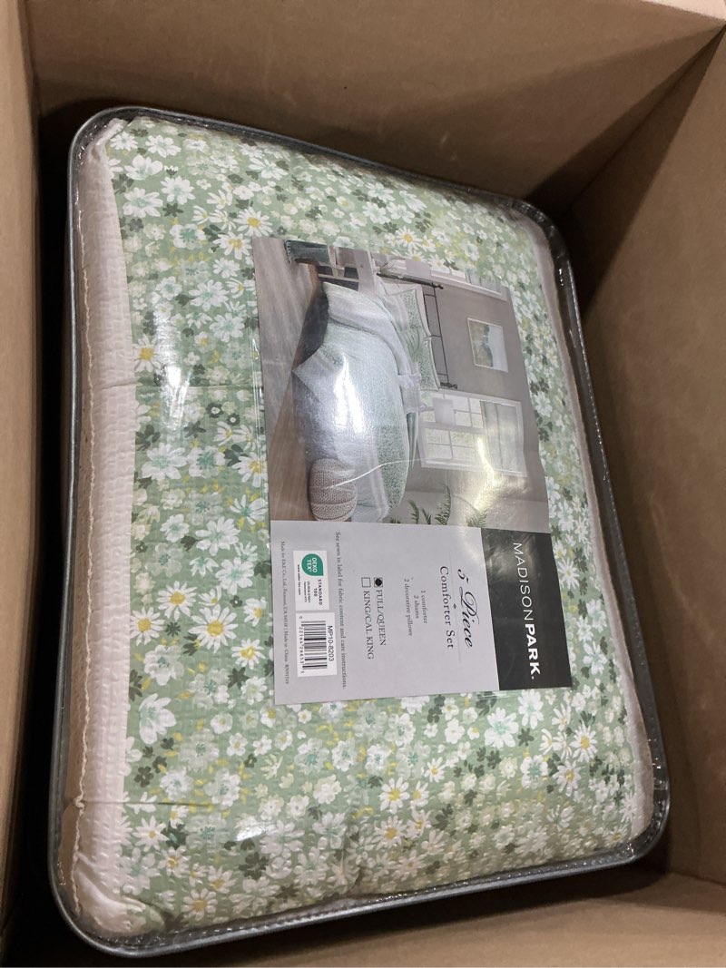 Condition photo showing New/Like New for madison park comforter set, seersucker floral queen size comforter sets, microfiber comforters, all season lightweight comforter, throw pillows, caralie, full/queen green 5 piece green 5pcs full/queen