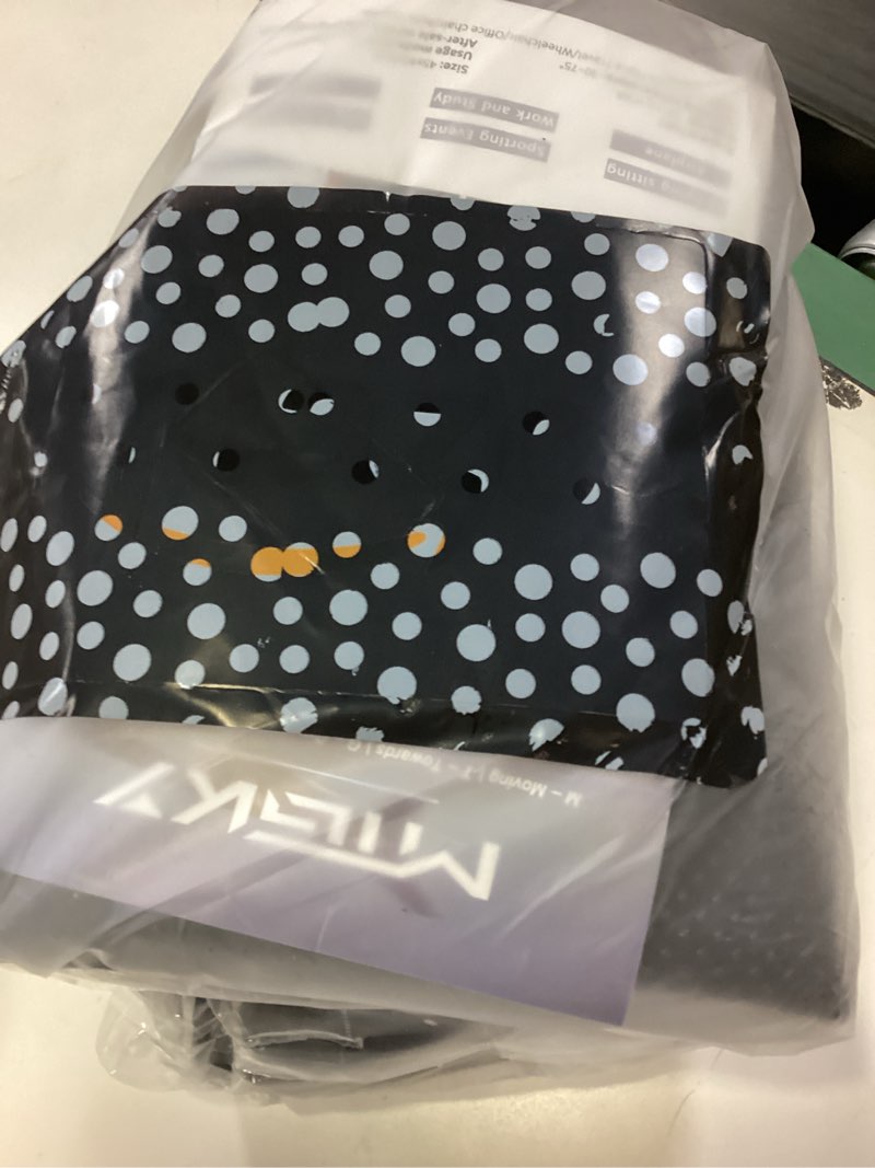 Condition photo showing Good Condition for sondor travel cushion,portable & adjustable airplane seat cushion for long flights,inflatable cushion for wheelchair, travel,driving?jet black? round+black