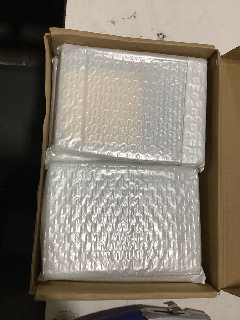 Condition photo showing New/Like New for egofine 4x6 acrylic frames 6 pack, 20mm thicker frameless clear picture frames, double sided magnetic picture frames, free standing desktop display 6 4x6