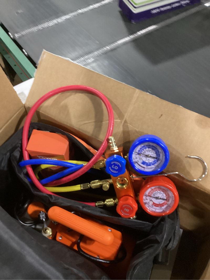 Condition photo showing New/Like New for VEVOR 4 CFM Vacuum Pump and Gauge, 1-Stage Rotary Vane Air Vacuum Pump for HVAC/AUTO, AC Refrigerant Manifold Gauge Set, with Leak Detector, Applicable to R22 R134a R410a etc. 4 CFM with Leak Detector