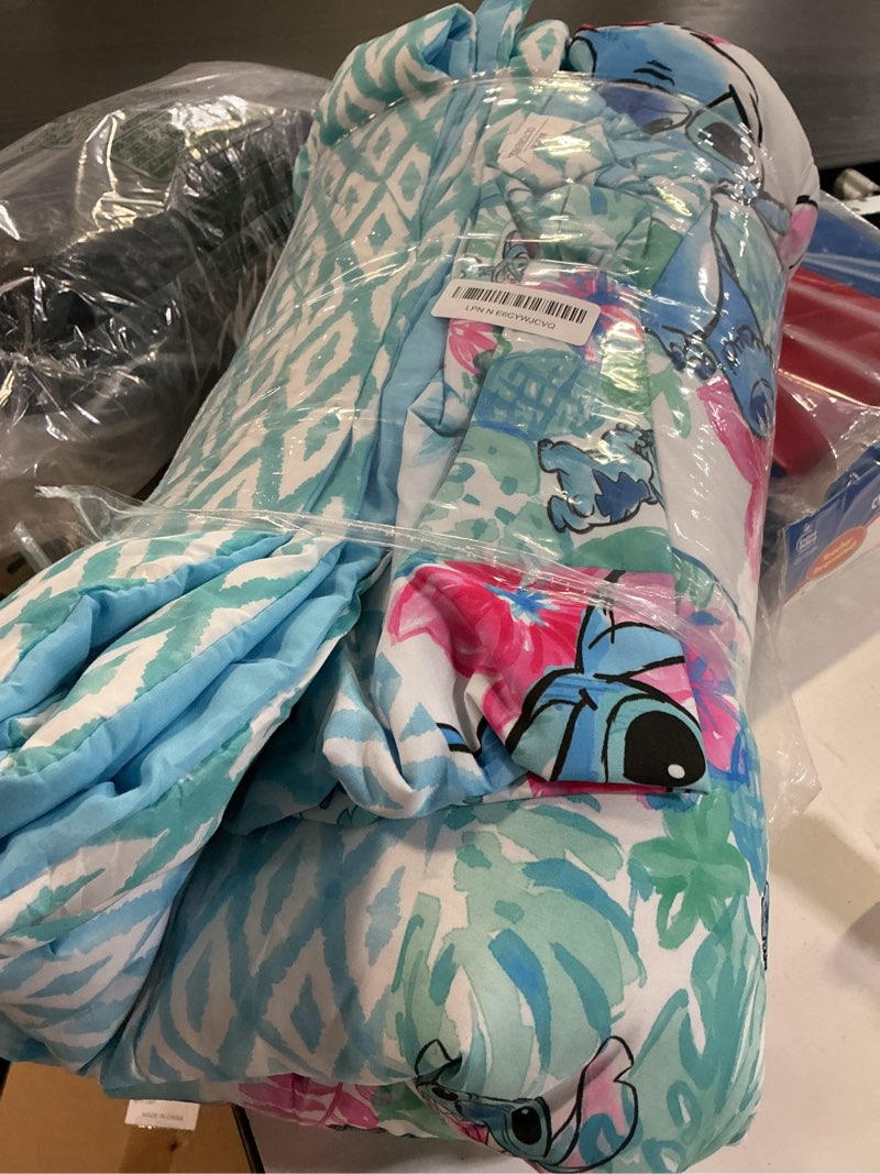Condition photo showing Good Condition for jay franco kids comforter set includes sheets and pillow covers - soft and cozy bed set for stylish room decor, multi - lilo and stitch 02, 7 piece full bedding