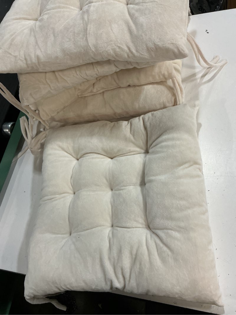Condition photo showing Good Condition for lylnbywk square seat cushion for kitchen dining chairs, soft & comfortable 15.5" x 15.5" chair pads, 6 packs, beige beige 6 pcs