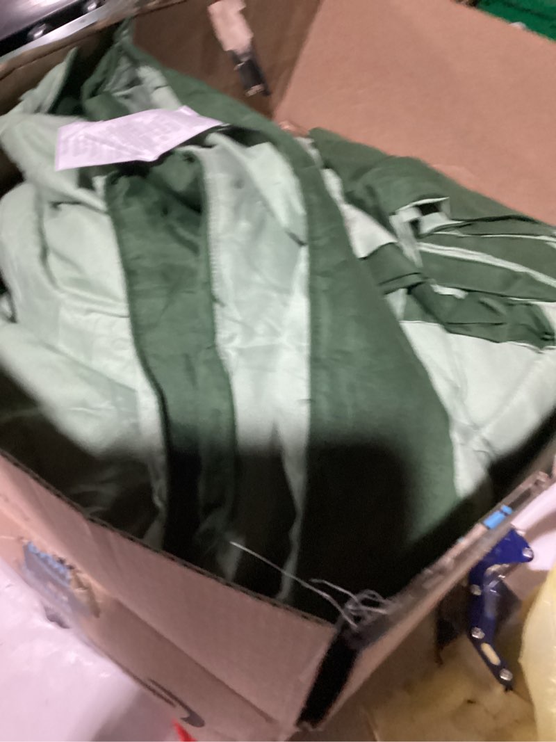 Condition photo showing Good Condition for hig 3pc green queen size comforter set - all season reversible down alternative bedding comforter set - quilted duvet insert with corner tabs - box stitched blanket - breathable, soft, fluffy