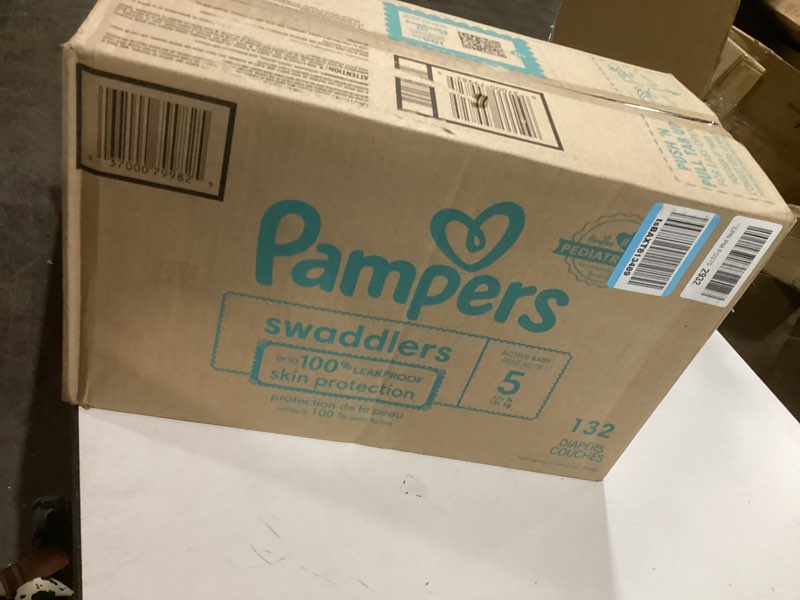 Condition photo showing New/Like New for Pampers Swaddlers Diapers Size 5  132 Count (Select for More Options)