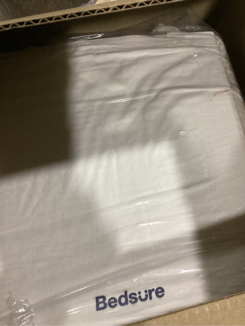Condition photo showing Good Condition for Bedsure Cotton Duvet Cover Set - 100% Cotton Waffle Weave Coconut White Duvet Cover Oversized King Size, GentleSoft™ and Breathable Bedding Set for All Season, 3 Pieces, 120"x98" Oversized King (120" x 98") 01 - Coconut White (No Comforter)