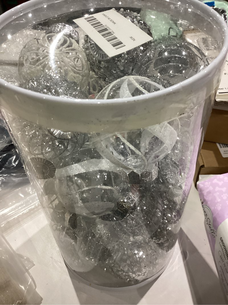 Condition photo showing Good Condition for Item similar))))))).    Christmas Ornaments Set Shatterproof Christmas Tree Decor Set, Hanging Plastic Xmas Balls for Home, Holiday, Wedding, Xmas Hanging Decortions (Silver Clear) Silver White