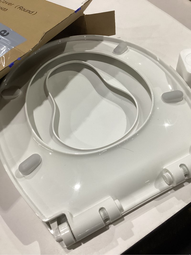 Condition photo showing Good Condition for similar to stock photos gerber round front toilet seat with cover, soft close, no slam, quick & easy install, heavy-duty plastic, durable & fade-resistant, white gc550129