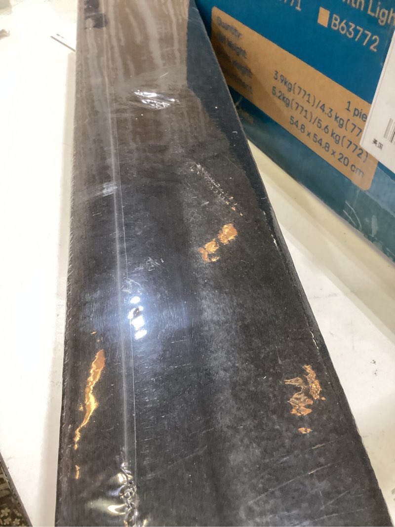 Condition photo showing Good Condition for Untitled Item
