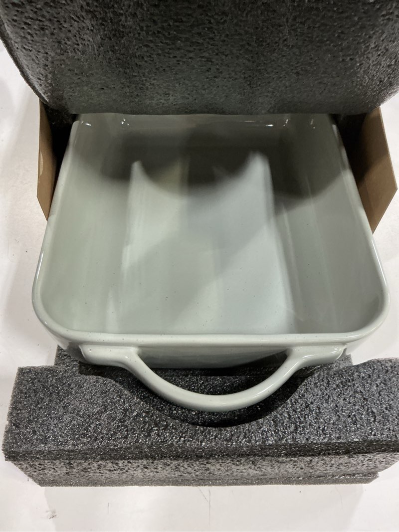 Condition photo showing New/Like New for mora 9x13in deep porcelain baking dish - oven to table, freezer safe 9x13 in pan earl grey
