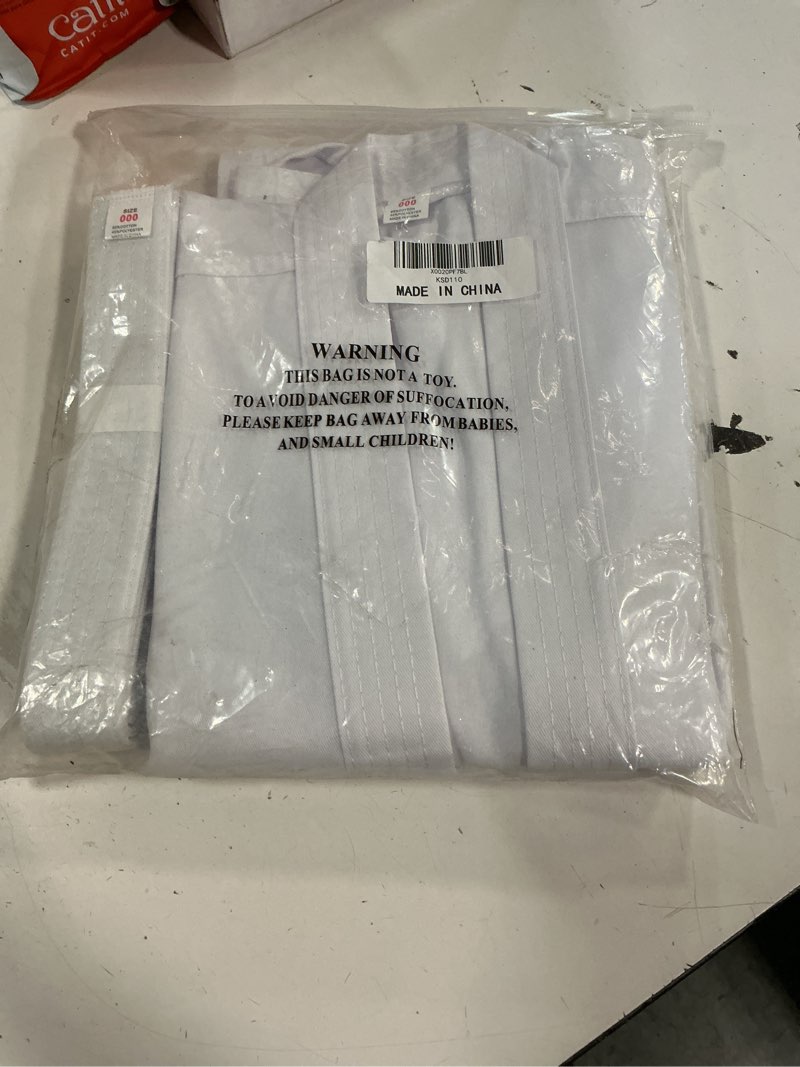 Condition photo showing New/Like New for namazu karate uniform for kids and adult, lightweight karate gi student uniform with belt for martial arts training - white for kids size000-(3'7"-4"/35-45lbs)
