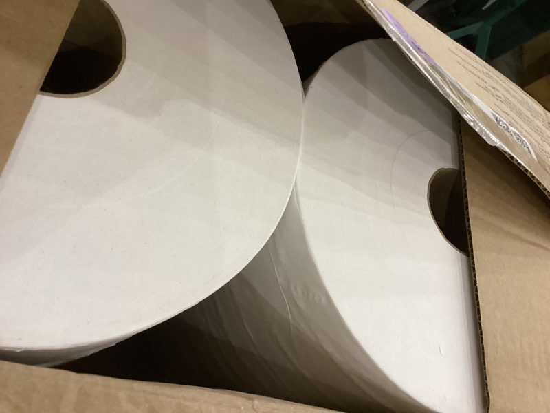 Condition photo showing New/Like New for Tork Jumbo Toilet Paper Roll White T1, Advanced, 2-ply, 6 x 1600 feet, 12021502, 6 Count (Pack of 1) 6 roll (Pack of 1)