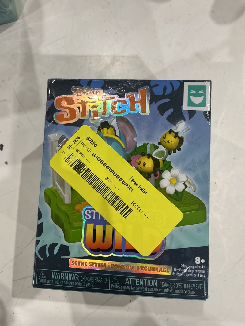Condition photo showing Good Condition for happy haul disney stitch goes wild scene setters blind box collectible figure with scenic base & accessories, 3 in tall, short-run drop, ages 8+