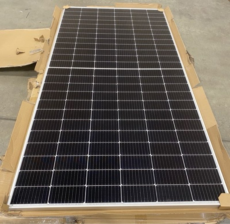 Condition photo showing As Is for SG-550WM Mono solar module 2 pcs Size 233.5*119*9 CM