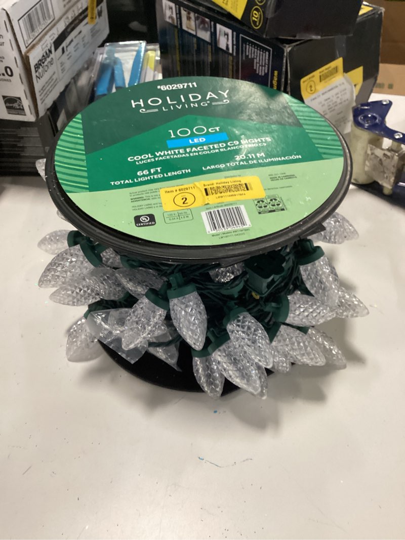 Condition photo showing Good Condition for Holiday Living 100-count 66-ft White LED String Christmas Lights