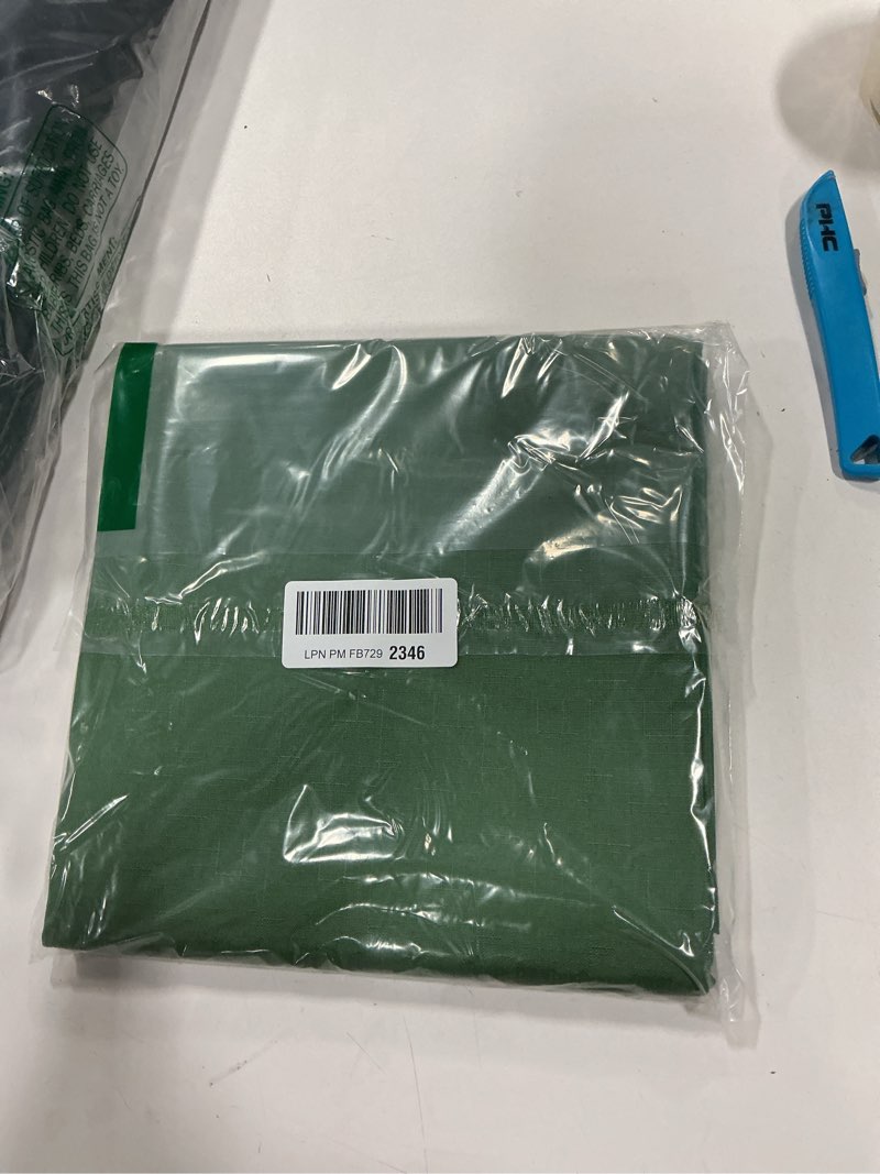 Condition photo showing New/Like New for Rectangle Tablecloth Waterproof 60x104 inch Linen Textured Table Cloth Stain and Wrinkle Resistant Washable, Decorative Fabric Table Cover for Dining, Party and Camping, Green 104" x 60" (Rectangular) Green