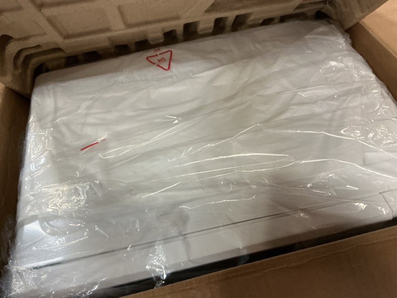 Condition photo showing Good Condition for mainstays 0.7 cubic foot microwave 700 watts, white