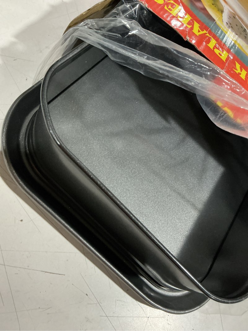Condition photo showing Good Condition for meleg otthon springform pan cheesecake pan leakproof cake pan bakeware rectangle nonstick removable bottom black 10.6"d x 15.4"w x 3"h 10.6" x 15.4" x 3"