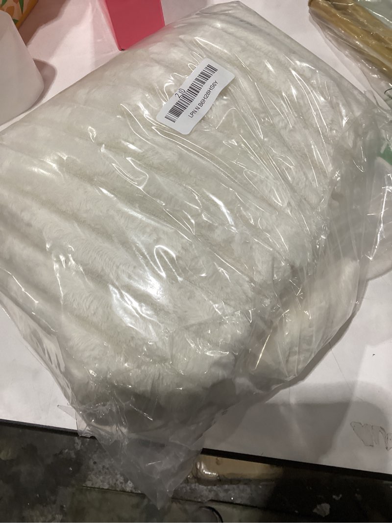 Condition photo showing New/Like New for HAOMAIJIA Waterproof Couch Cover for Dogs Washable,Faux Fur Pet Couch Covers for Sofa,Soft Dog Bed Cover Non-Slip Couch Covers for 3 Cushion Couch Sofa Pet Friendly (Off White, 35" x 62") Off White 35" x 62" 1 Pack