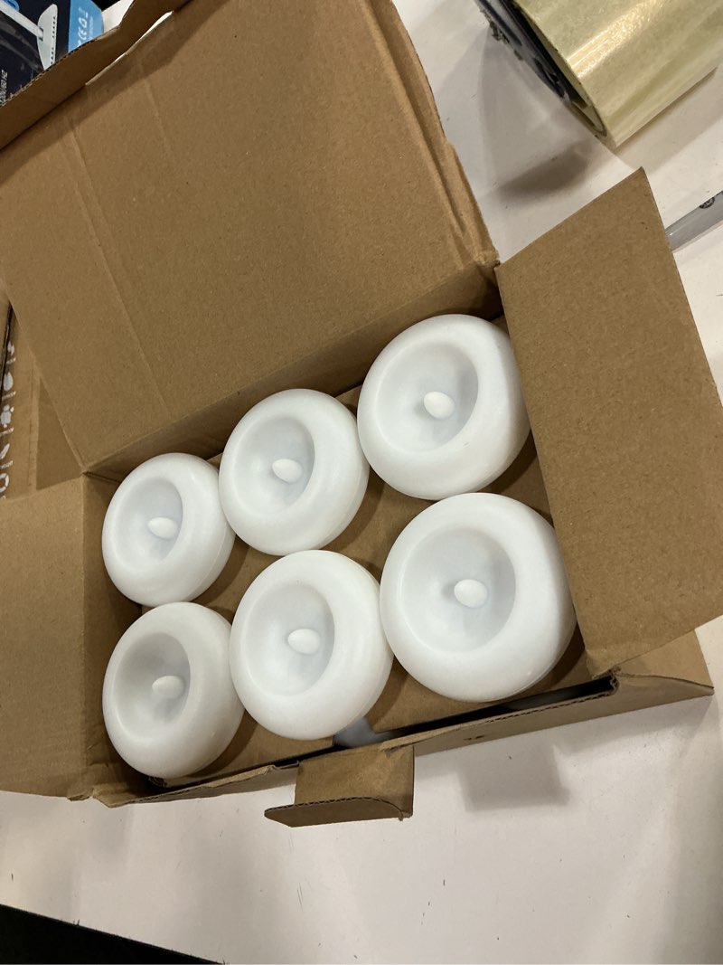 Condition photo showing New/Like New for aignis 24pcs flameless floating candles waterproof, 200hr 3”led floating tea lights with battery, water-activated candles for pool, wedding centerpieces, bath & spa, home decoration (elegant white) white 24(plastic+led)