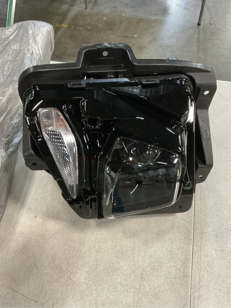 Condition photo showing As Is for car fog light compatible for chevrolet blazer 2019 2020 2021 hid led front bumper turn signal lamp car assembly 84788649 84788650(left)