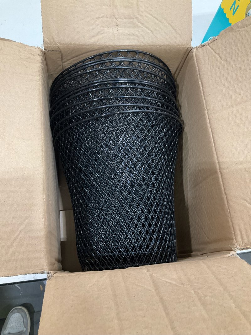 Condition photo showing Good Condition for 10 pcs chicken wire cloche plant covers garden netting metal heavy duty plant protectors from animals for keeping bunnies chicken squirrels birds other out 9.13×9.13 in