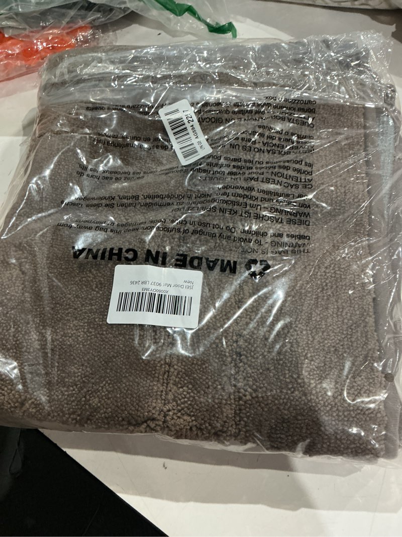 Condition photo showing Good Condition for jsei entryway rugs doormat 24"x36", non-slip dirt trapper door mats indoor, washable absorbent and stain resist welcome floor mat for front door, dog door mat, dirty wet shoes & paws, light brown light brown 24'' x 36''
